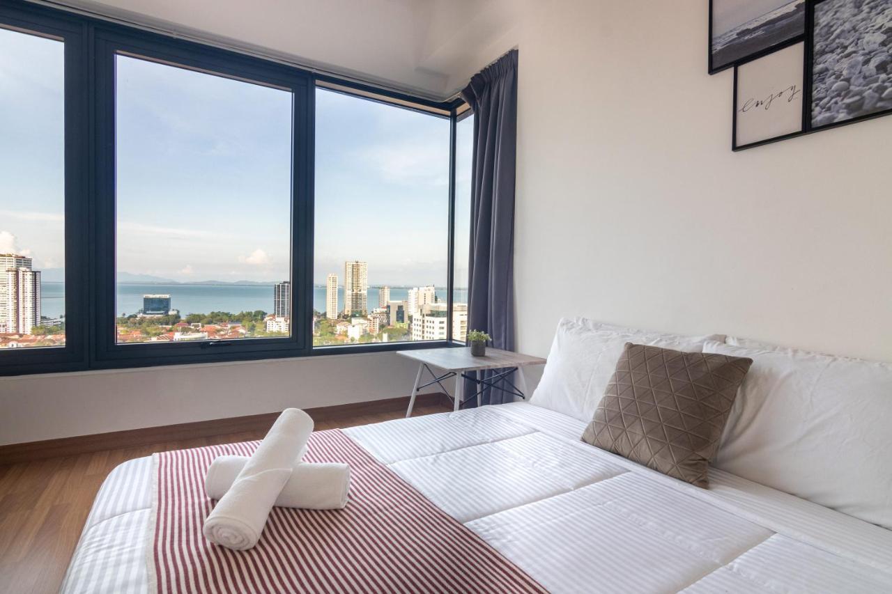 Tropicana 218 X Airlevate Suites George Town Exterior foto